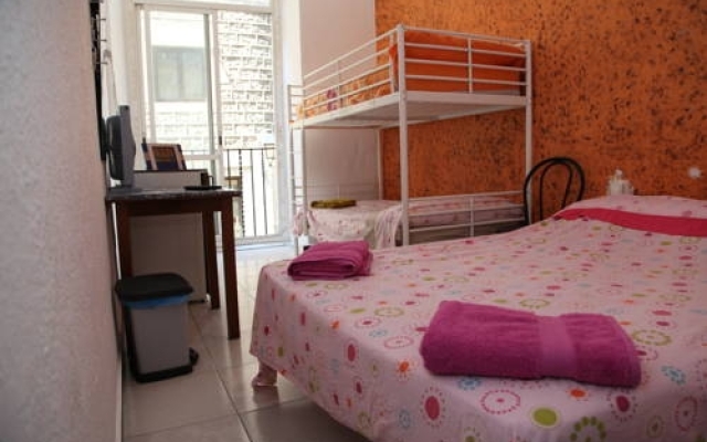Отель Central Station Hostel Barcelona Испания, Барселона - 3 отзыва об отеле, цены и фото номеров - забронировать отель Central Station Hostel Barcelona онлайн комната для гостей