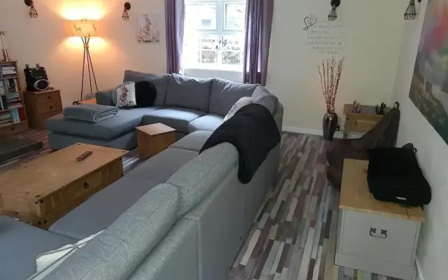 Snowdonia-3bedroom-2 Bathroom-petfriendly-garden