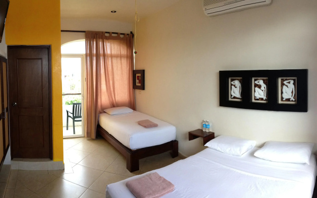 El Hotelito