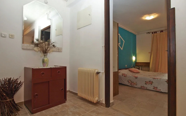 Apartment 1954
