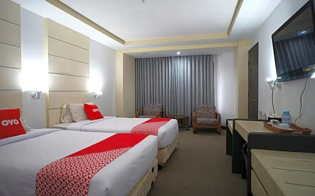 Collection O 1963 Hotel The New Benakutai