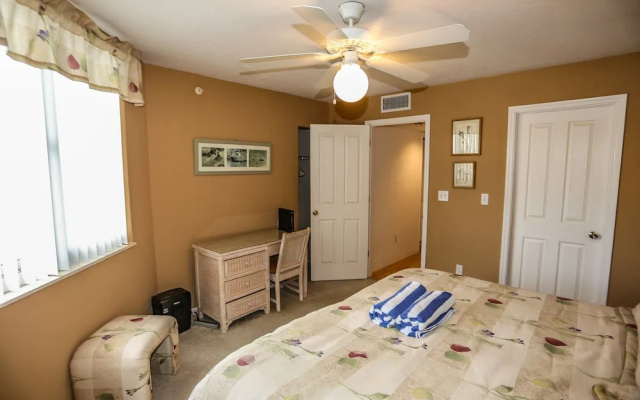 Ocean Harbor 102A