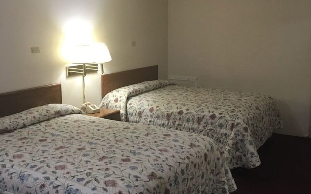 Red Carpet Inn North East