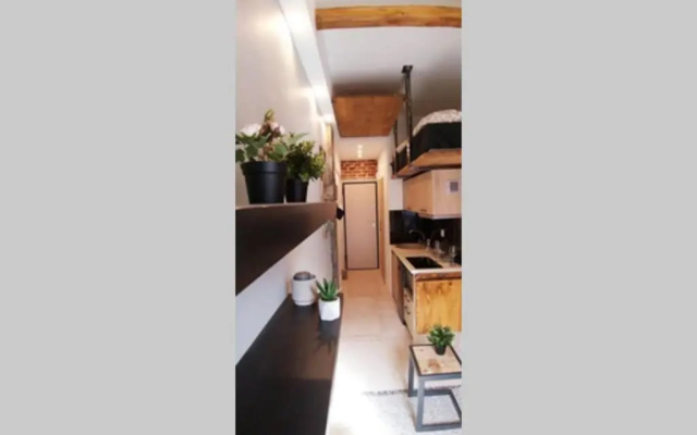 Cosy Industrial Style Little Home just 5minutes from Waterfront