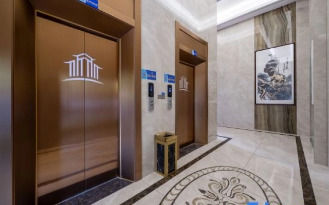 Molin Hotel (Zhuzhou High-Speed Railway West Station Liyu Industrial Park)