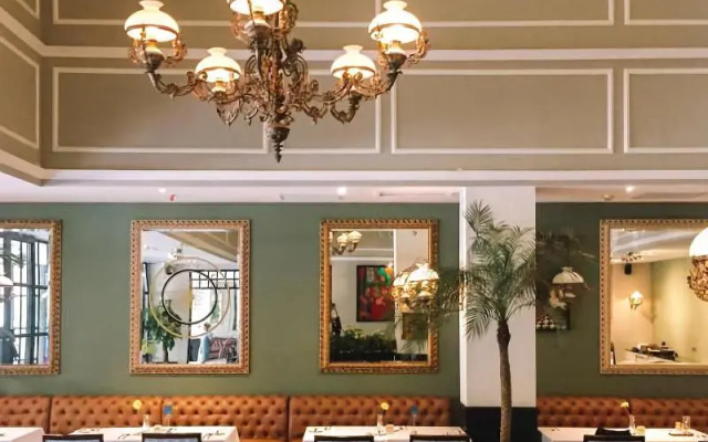 Hotel Des Indes Menteng