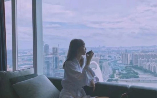 Guangan Linshui Fengge Fashion Hotel