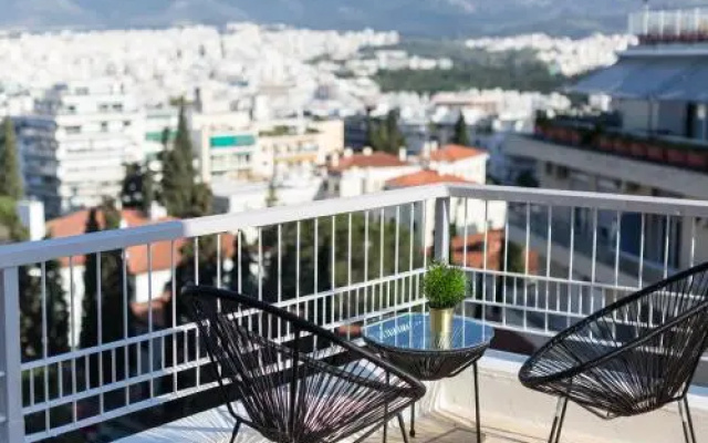 Elegant Luminous 3BD apartment in Kolonaki