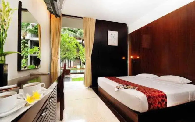 Oasis Beach Resort & Spa