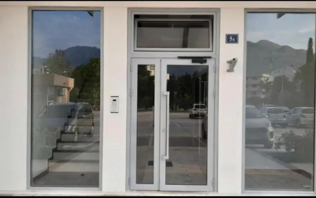 M & A Apartment Bar A 29