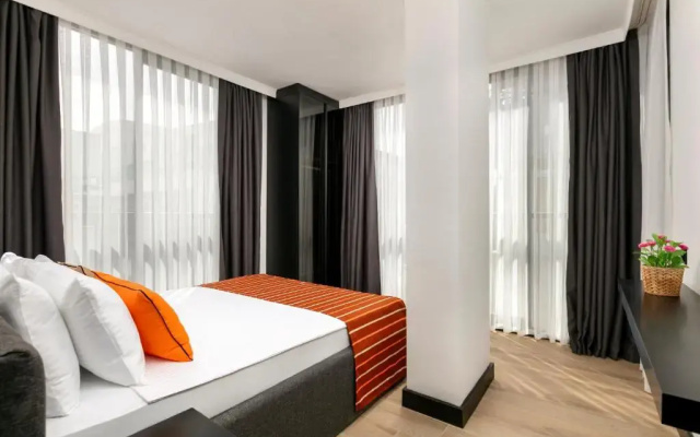 Ella Suites Hotel