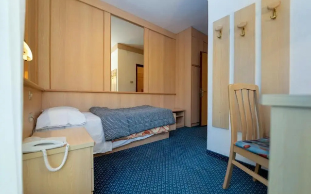 Hotel Mary