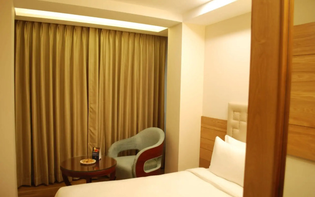 Glades Hotel