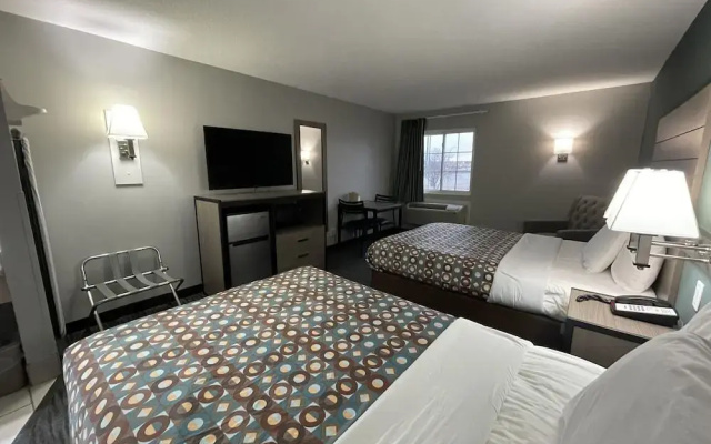 Countryside Inn & Suites