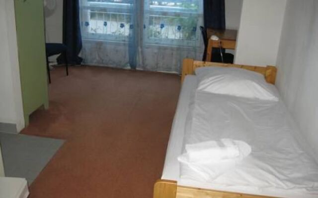 Отель Blncty Hotel Германия, Берлин - отзывы, цены и фото номеров - забронировать отель Blncty Hotel онлайн комната для гостей