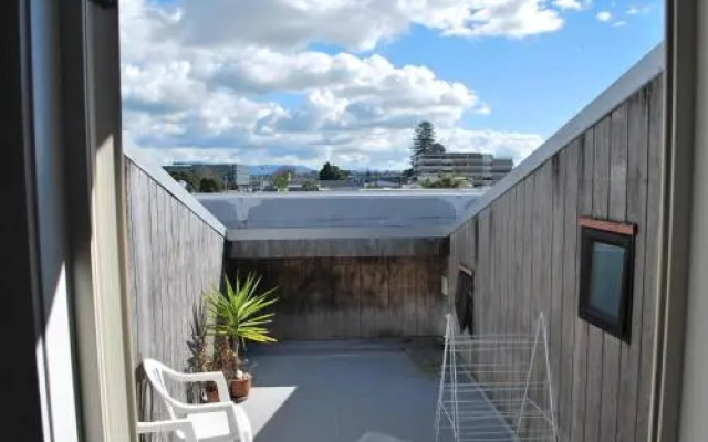 Loft 109 Backpackers Hostel