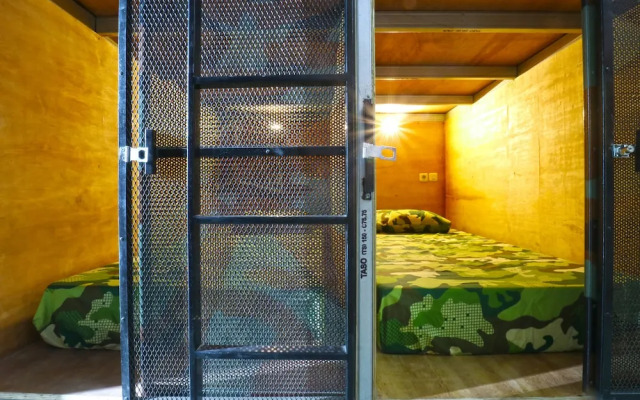 Kabin Kapsul Wisma Pondok Aren - Hostel
