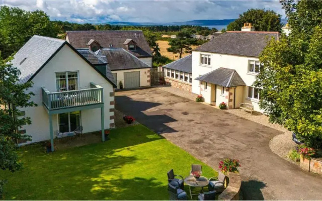 Sandown House