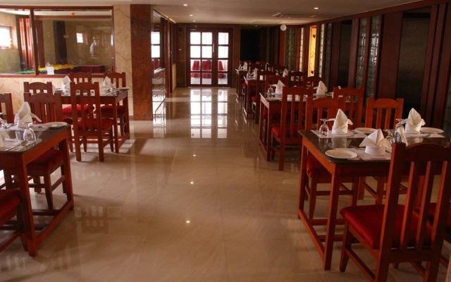 Hotel Leo Paradise - OMR
