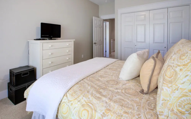 Magnolia Bay 8585