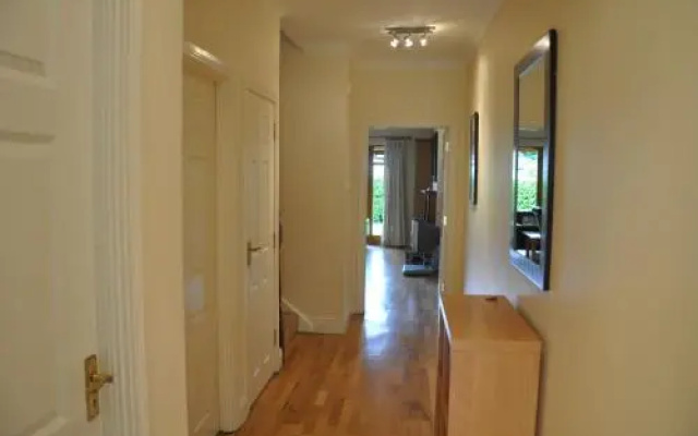 Heyward Mews Sleeps 6