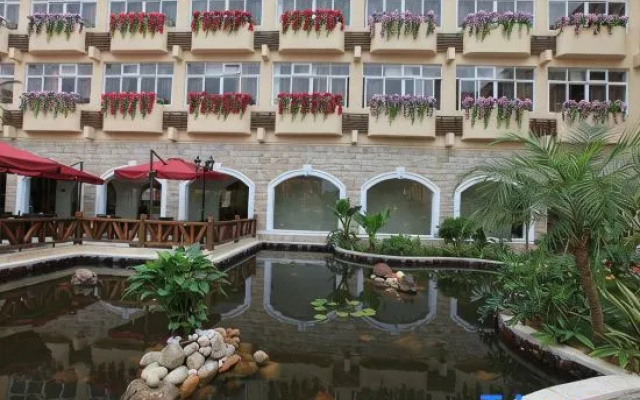 Cheeful Island Resort Hotel