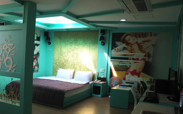 Time Motel