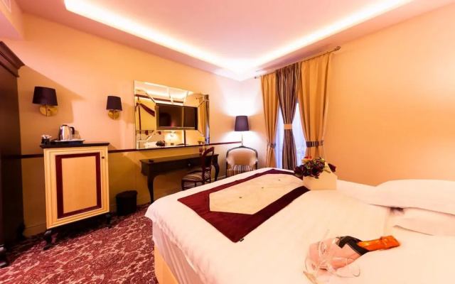 Hotel Cardinal