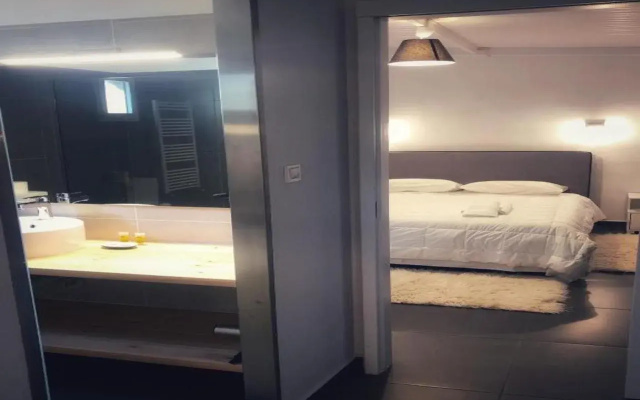 Leonidaion Guest House