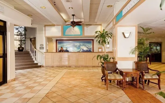 Отель Renaissance Daytona Beach Oceanfront