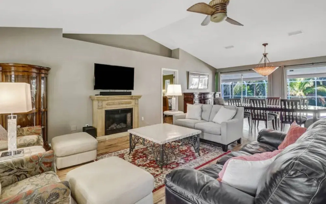 7384 Willems Dr