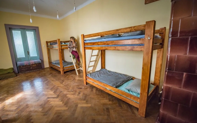 Mountain Tale - Hostel
