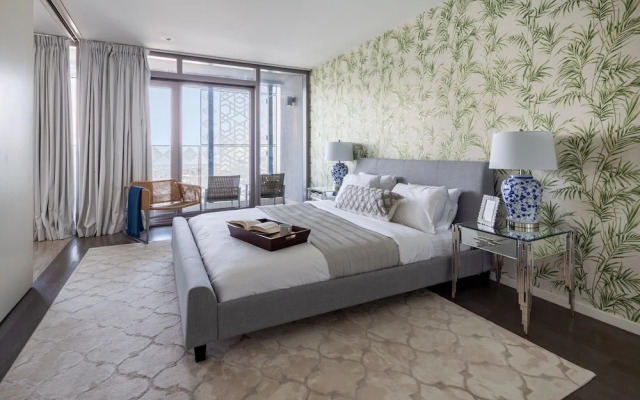 Superb And Modern 1BR on a Premier Waterfront Location!