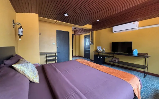 Phoenix Room