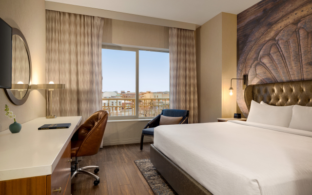 Hotel Indigo Naperville Riverwalk by IHG