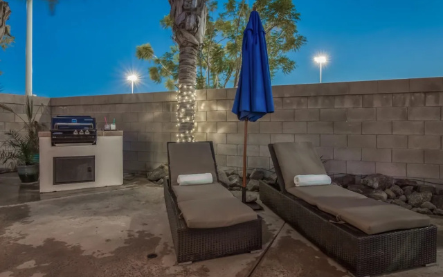 La Quinta Watering Hole Four Bedroom House