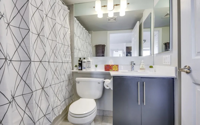Newly Decorated 2BR Executive Suite - Great View