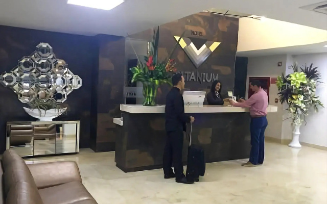 Hotel Titanium Plaza