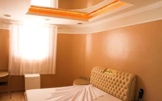 Motel Medieval