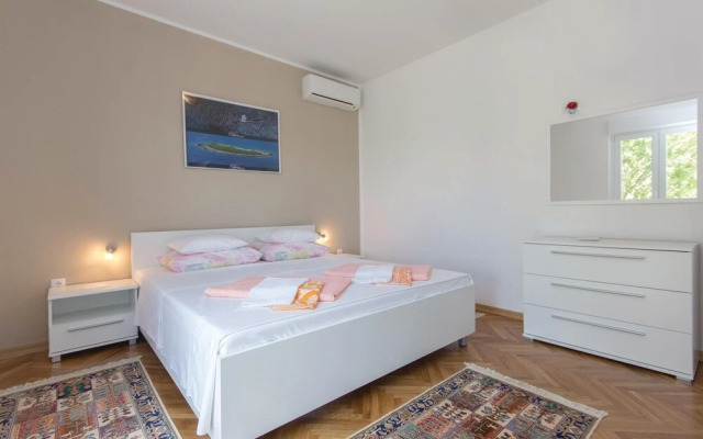 Beautiful Home in Medulin With Wifi and 3 Bedrooms