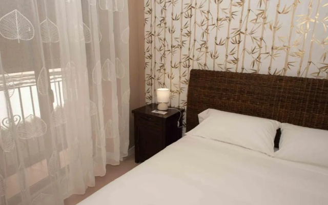 Hotel Almunia