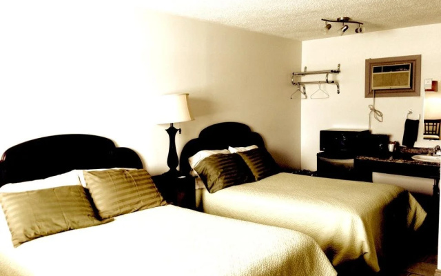 Chaparral Inn