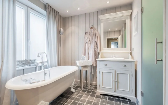 Charming Villa with Sauna in Westende