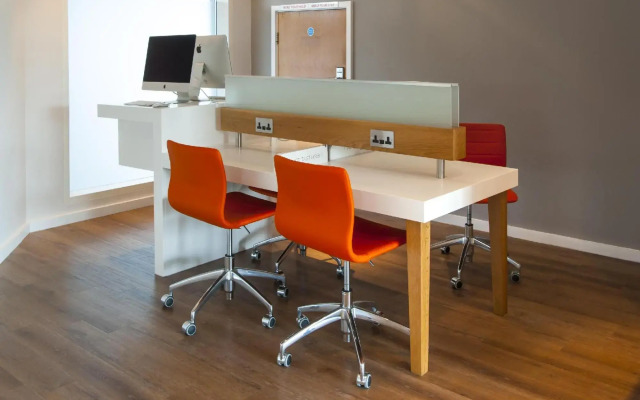Holiday Inn London - West