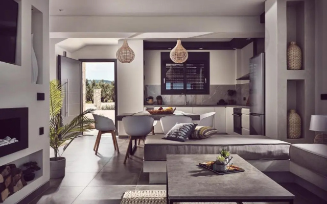 La Mer SeaFront Villa ZanteZen, By ThinkVilla