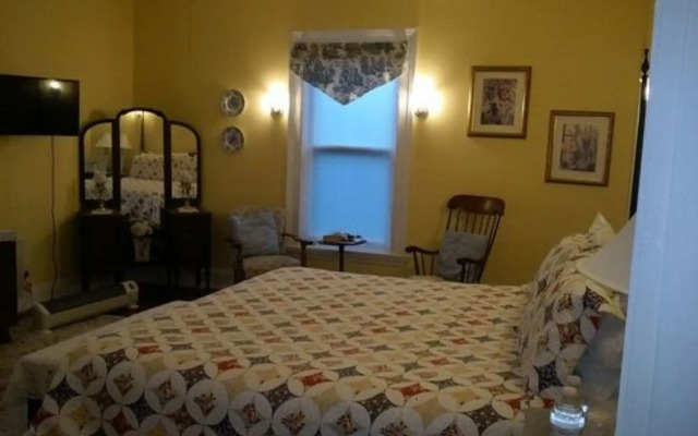 Six Acres Bed & Breakfast