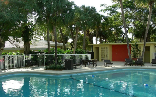 Hotel Indigo Miami Lakes