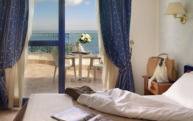 Hotel Ascot