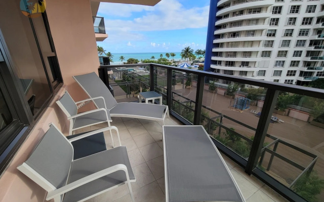 Alexander 611 3 Bedroom Apts by RedAwning