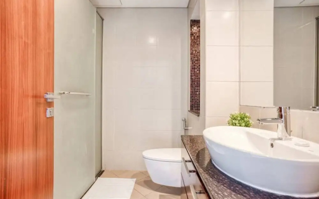 Chic & Cosy Apartment in Bay Square